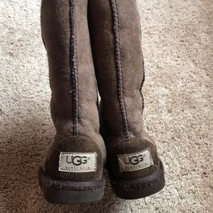 Tall chocolate ugg boots classic 9 toddler